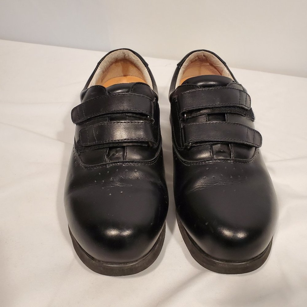 Mt. Emey Women's Sz 10 D Black Leather  Hook and Loop Two Strap Comfort Shoes